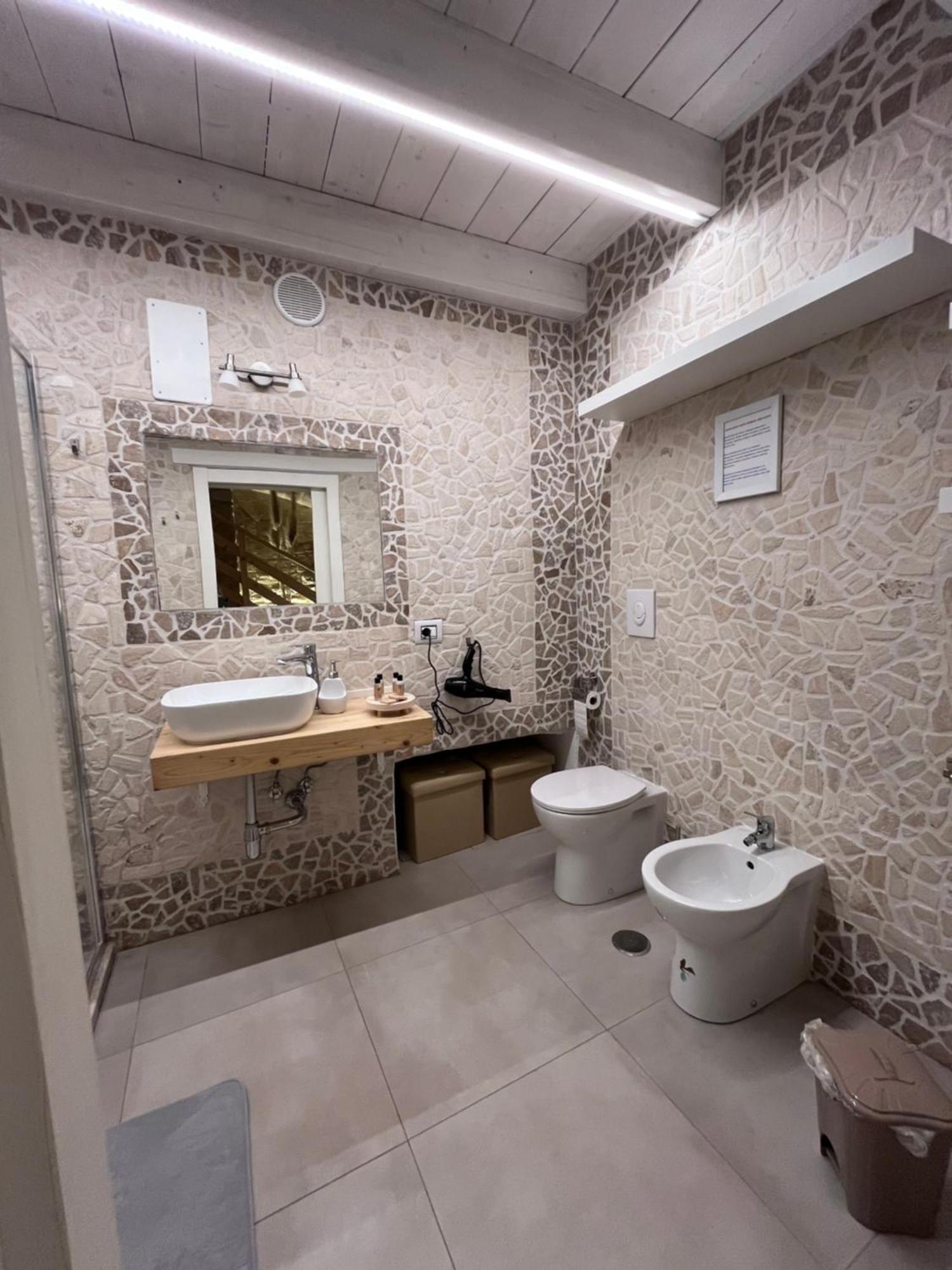 Epoca Suite House Trani Exteriör bild