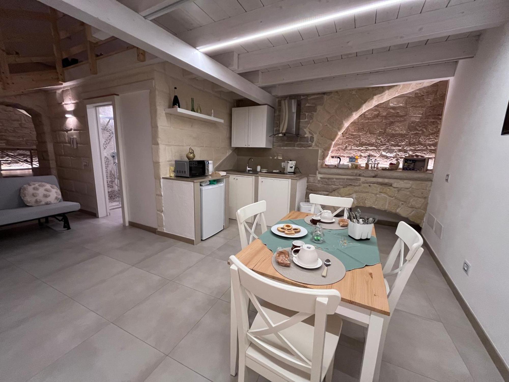 Epoca Suite House Trani Exteriör bild