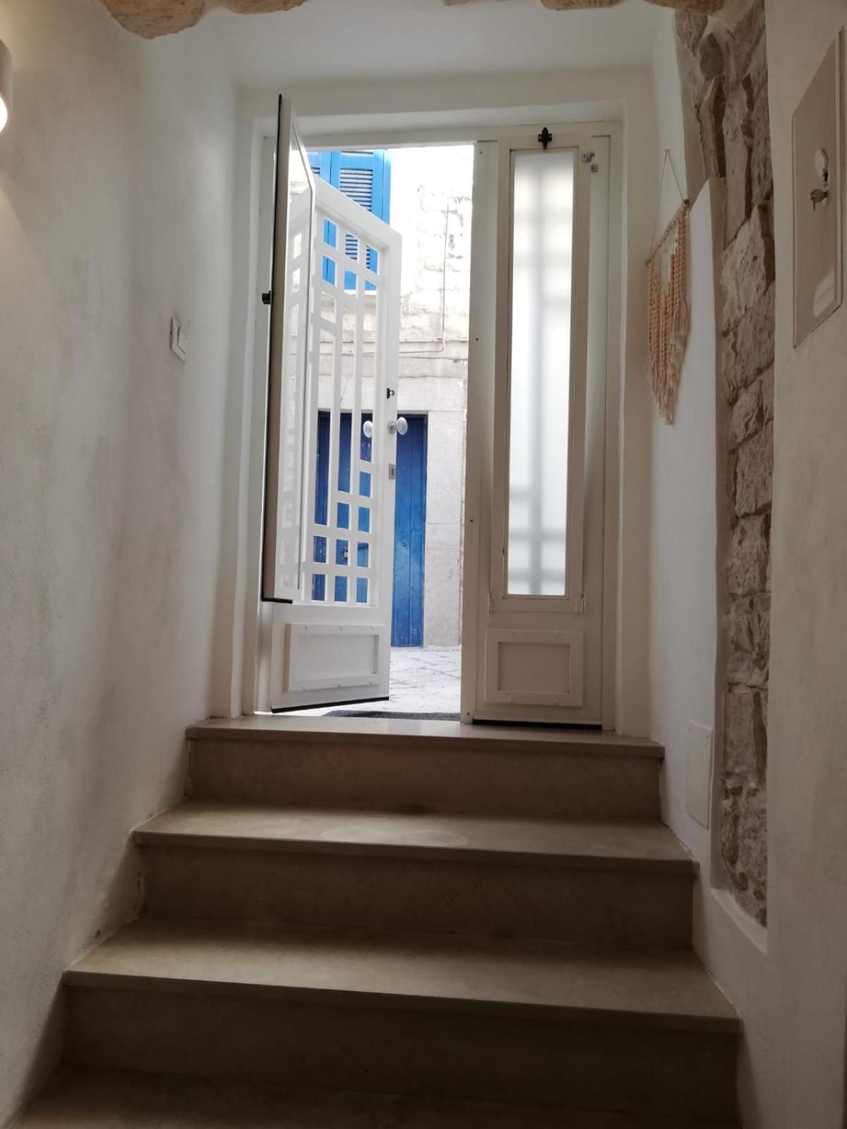 Epoca Suite House Trani Exteriör bild