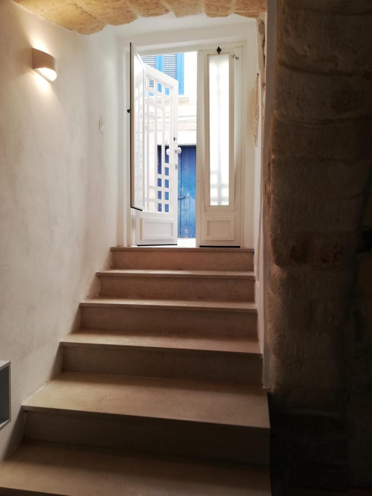 Epoca Suite House Trani Exteriör bild